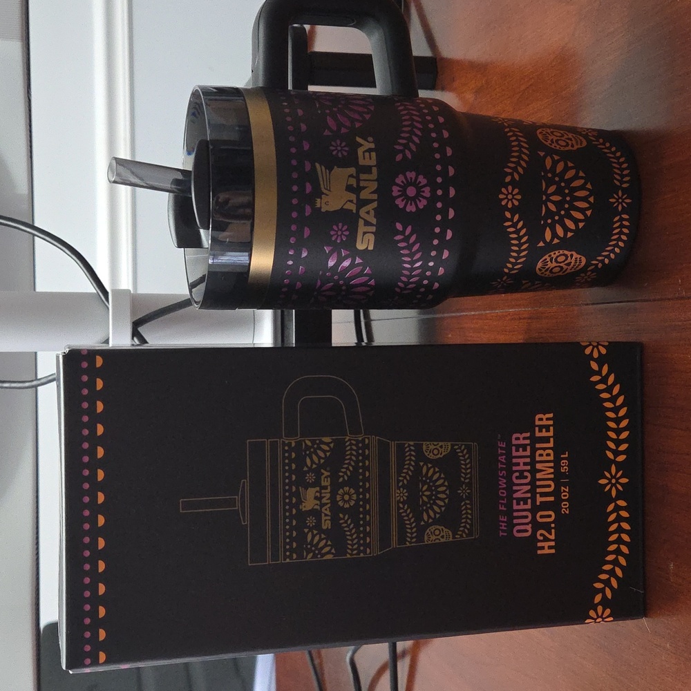 LIMITED EDITION Stanley Quencher H2.0 Tumbler - DIA DE LOS MUERTOS